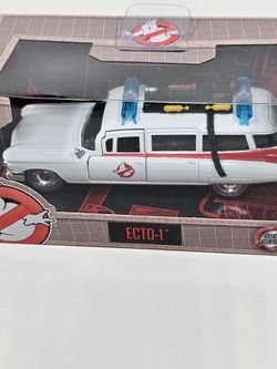 GhostBusters Ecto-1 Iconic Hollywood Vehicle in fine detail !