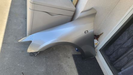 2014 - 2015 LEXUS IS iS250 F SPORT PACKAGE  LEFT FENDER DRIVER SIDE GENUINE USED OEM. Y2