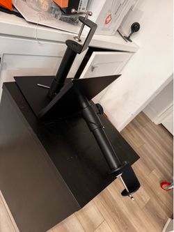 Speaker stand