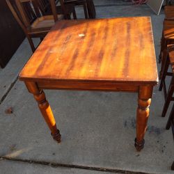 Tall Table And Chairs 