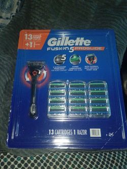 Gillette Fusion5 ProGlide Razor with 13 Cartridges