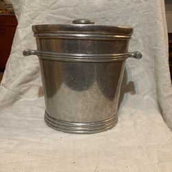 Wilton Columbia Stamped Ice Bucket 