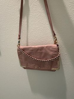 Light purple leather shoulder bag
