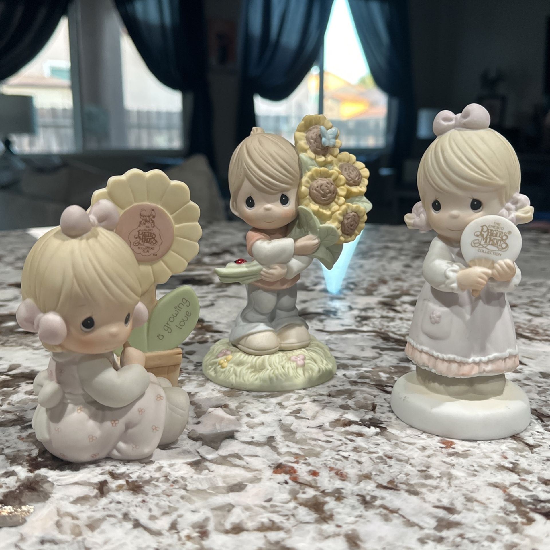 Precious Moments Figurines 