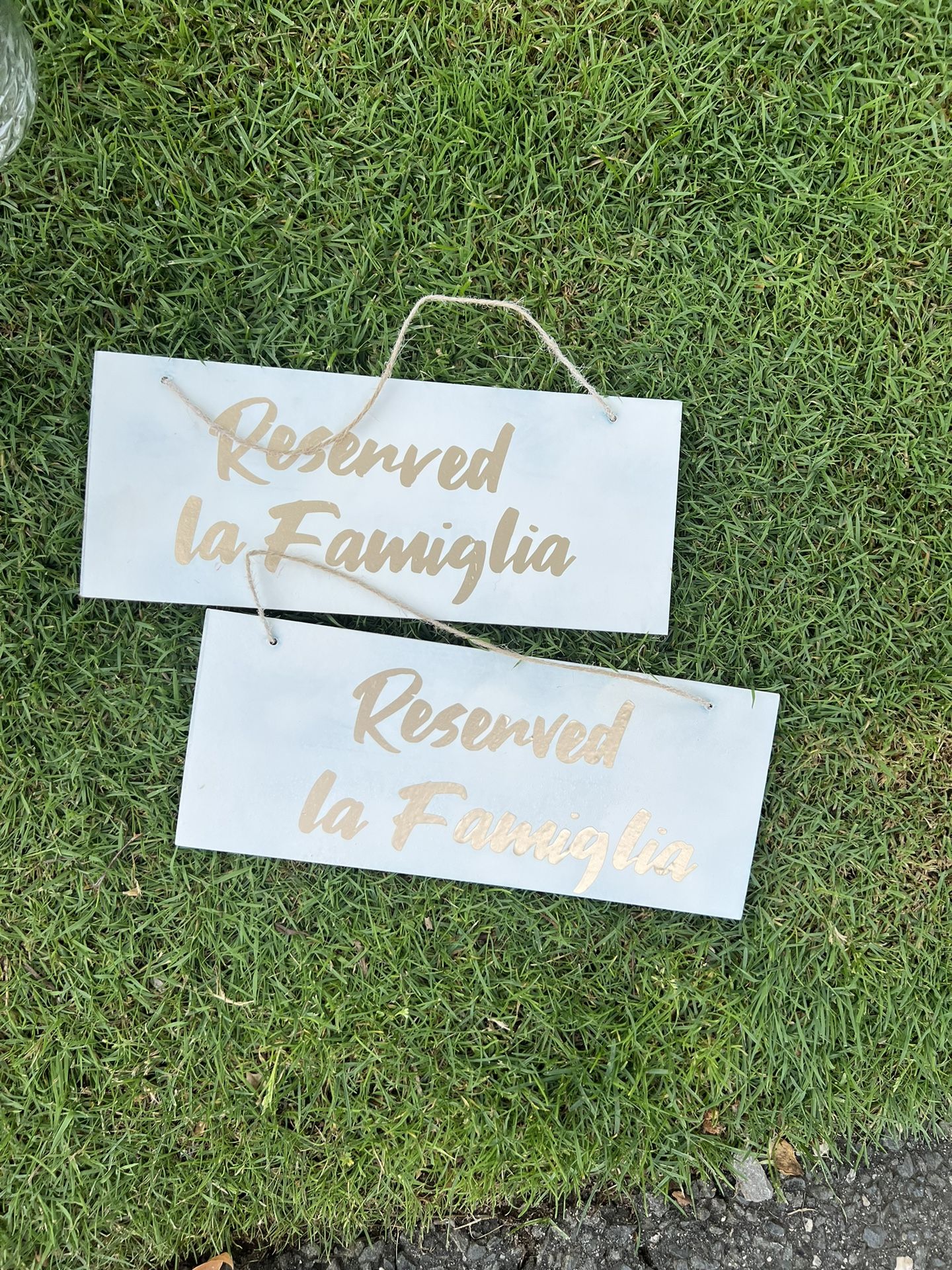 Reserved La Famiglia Signs