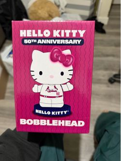Hello Kitty St. Louis Cardinals Bobblehead – 50th Anniversary Light-Up Bow SGA