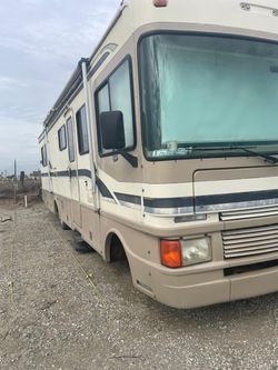 MOTORHOME BOUNDER CHEVROLET 1996!
✅ 53,050 millas ✅ T