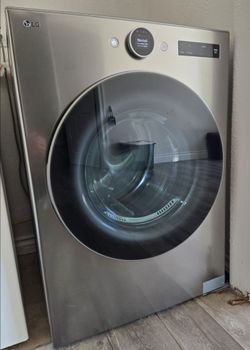 LG 7.4 cu ft Smart Gas Dryer