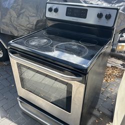 Fridgidaire smooth top stove/oven
