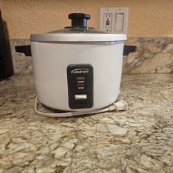 Windmere 4-Cup Compact Rice Cooker & Steamer (Model RC4)