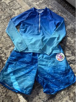 Boys swim set size 8-10