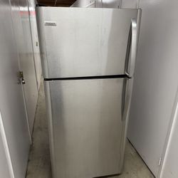 Frigidaire Refrigerator Fridge With Freezer Free Local Delivery