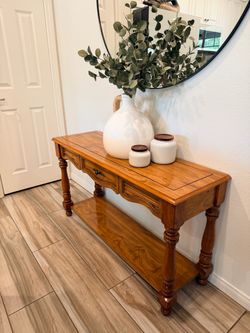 Beautiful Solid Wood Vintage Entryway Console Table with Lower Shelf – 47”