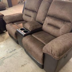 Chestnut Earhart Reclining Loveseat /couch