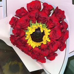 24 Rosas Y Girasoles