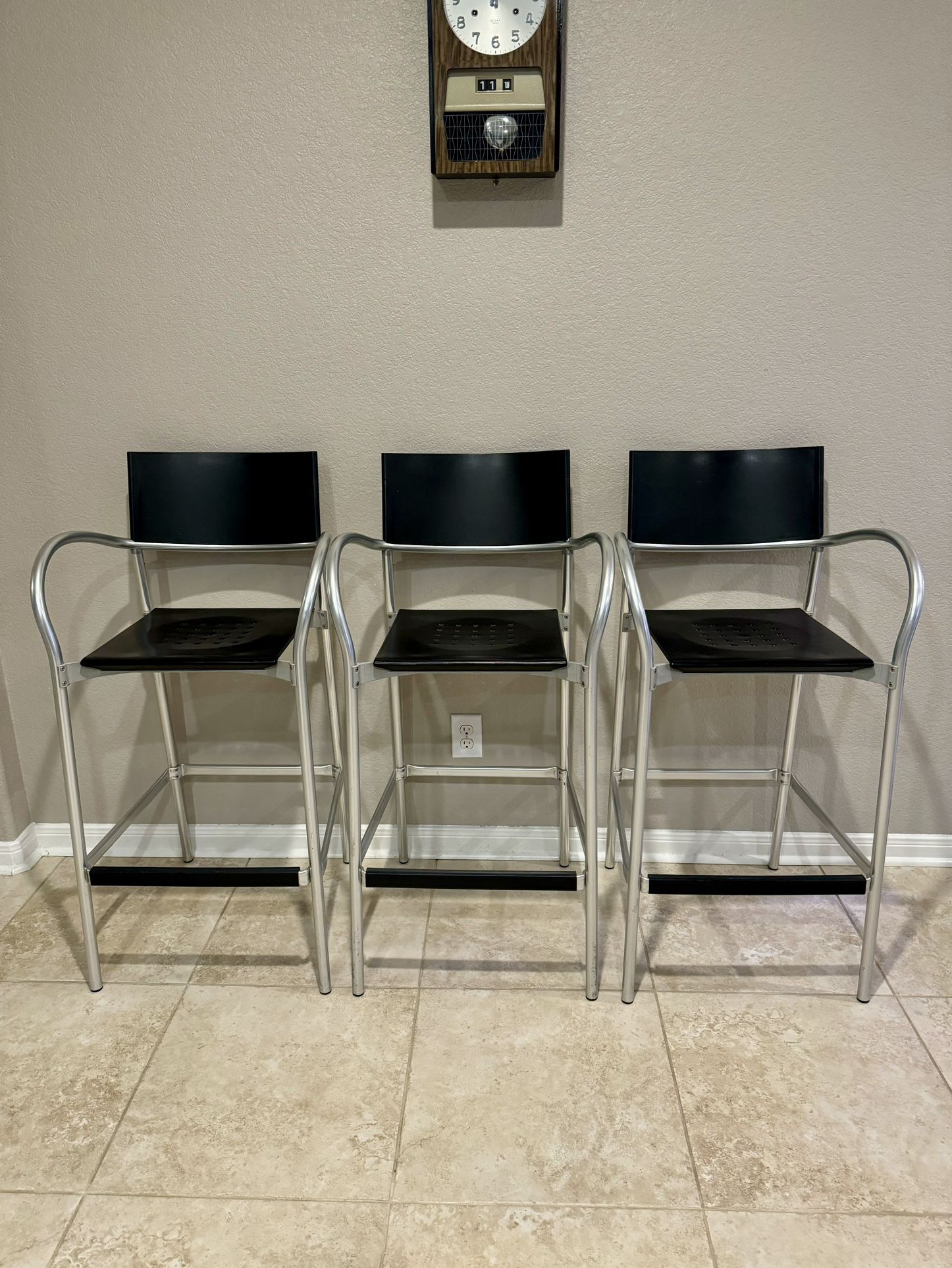 Made in Italy Set of 3 Original Breeze Bar Chairs Stools by Segis Designed by Carlo Bartoli in Aluminium Silver and Black.