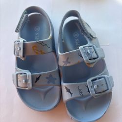 Different size of shoes for sale