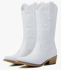 Brand New White Cowboy Boots (Size 6)