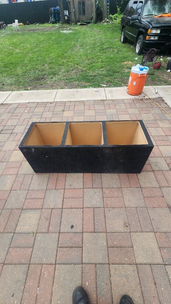 Kicker 15 Inch Subwoofer Box