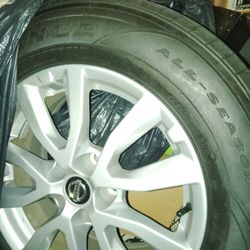 Nissan Rim And Tire 17