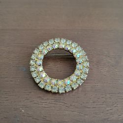 Vintage Circle Rhinestone Brooch