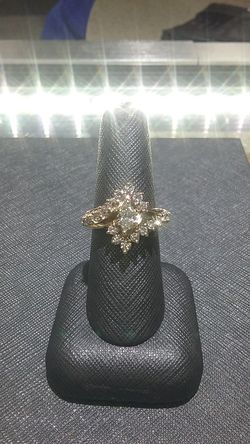 Fancy diamond ring 14k