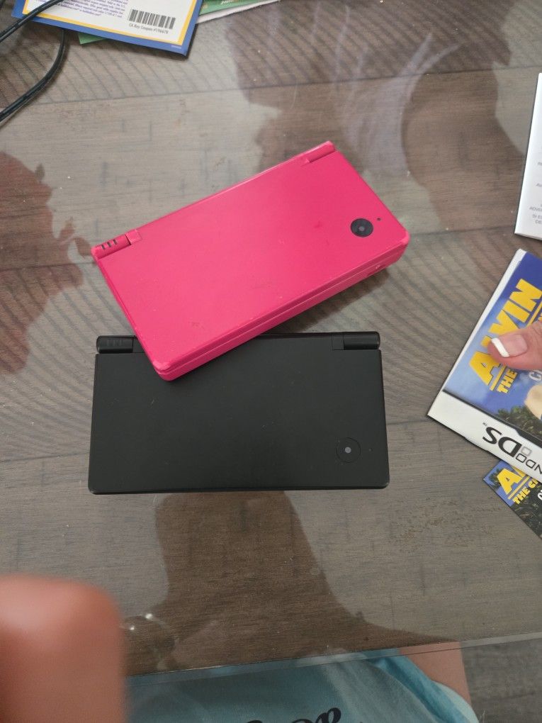 DS and charger for sale