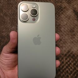 iPhone 15 Pro Max 256GB Unlocked/Desbloquado