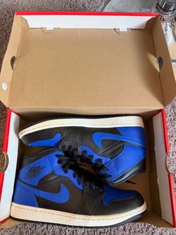 Size 10” Jordan 1 retro royal