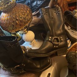 Frye Boots Size7 Half Practilly New 