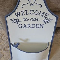 Cute Metal Wall Planter Decoration Bird Garden Pot