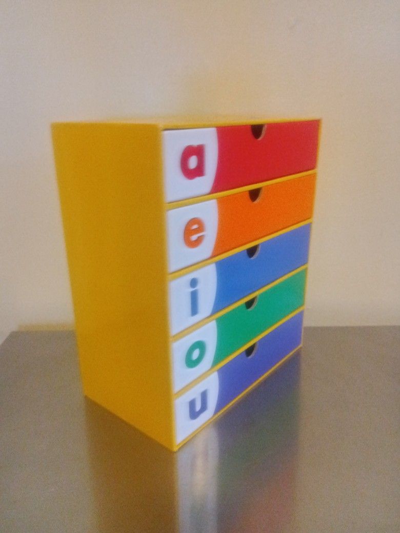 I Can Read Shelf with Letters & Numbers