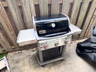 Weber Spirit E-310 3-Burner Gas Grill (with cover)