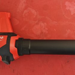 M12 Milwaukee compact blower and 2.0 battery