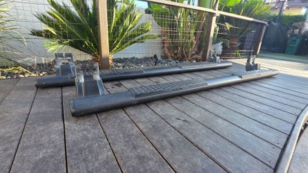 OEM Mopar (contact info removed)6AB (superseded by (contact info removed)6AC) Black Aluminum Tubular Side Steps for 2019–2025 Ram 2500/3500 Crew Cab.