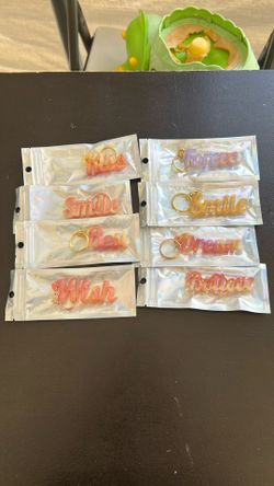 Keychains/ Purses & Backpacks