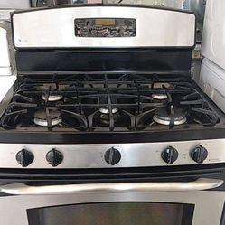 GE 5 Burners Stainless Steel Gas Stove For $380