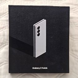 Samsung Galaxy Z Fold 6 (Unlocked) 256GB - Silver Shadow