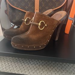 Suede Vintage Gucci Clogs-mules 81/2