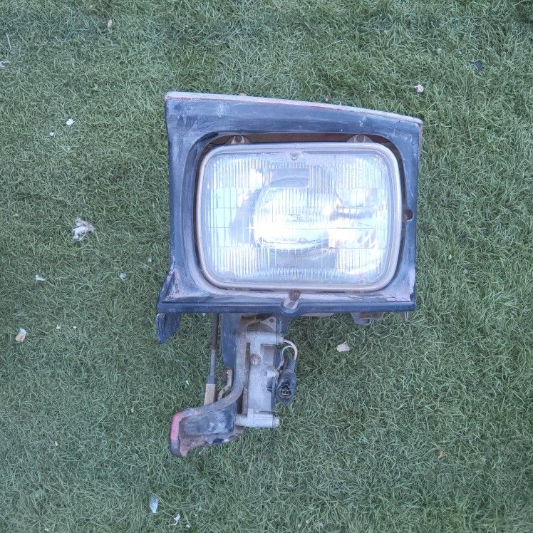 Toyota Mr2 Headlight Assembly With Motor