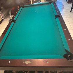 7 Ft Brunswick Pool Table