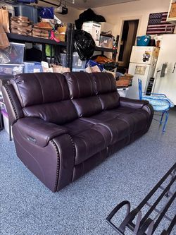 Electric reclining couch