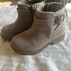 Toddler Girl Boots $5 Old Navy SIZE: 6