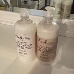 Shea Moisture Moisturizing Shampoo and Conditioner Set 
