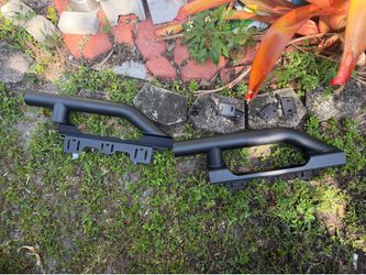 Truck bed bars