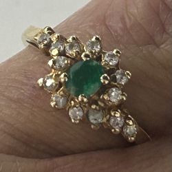 18K Gold Emerald Cluster Ring-Size 5.5
