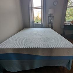 Gel Memory foam Queen mattress