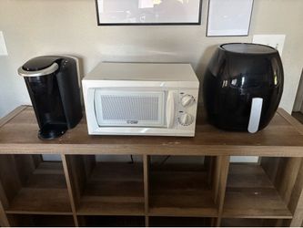 Keurig, Air Fryer & Microwave Bundle — All Working & Deep Cleaned