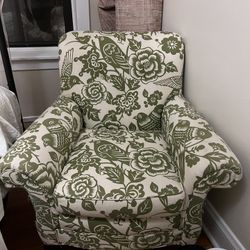 Free Comfy Armchair - Edgewater Near Berwyn 
