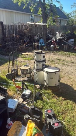 The drum says is good condition you need I have you need to clean it. I’m asking give me 100 bucks or give me an offer too.